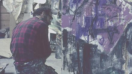 Emilio Vedova 1964 in seinem Atelier in Berlin-Dahlem bei der Vorbereitung eines „Plurimo“.