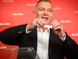 Jan van Aken, Co-Parteivorsitzender