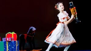 Deutsche Oper Berlin: „Kinder tanzen – Der Nussknacker“, ein Ballett mit Musik von Pjotr I. Tschaikowskij.