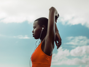 Dehnen hat auf den Körper verschiedenste, auch positive Auswirkungen. Welche genau, das wurde jetzt untersucht.