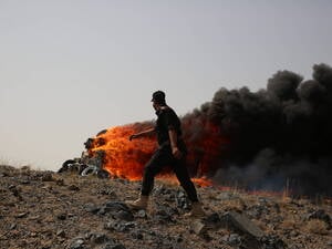 Beschlagnahmte Drogen werden im Jemen verbrannt.