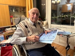 Günter Duwe ist Chemiker und Lokalhistoriker. Der 99-Jährige hat den Zweiten Weltkrieg miterlebt, die Gründung und den Niedergang der DDR. Seit Jahren forscht er an der Geschichte Teltows.