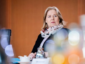Arbeitsministerin Bärbel Bas (SPD) bei einer Sitzung des Bundeskabinetts im Bundeskanzleramt.