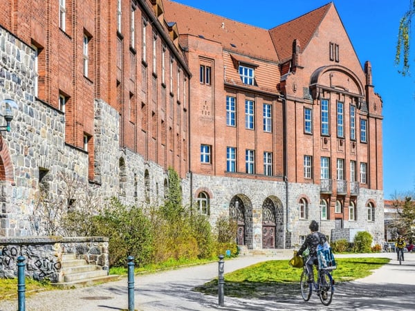 Das Primo-Levi-Gymnasium im Berliner Bezirk Pankow steht vor einem großen Umbau.