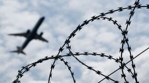 Gleich zwei Straftäter sind am Dienstag abgeschoben worden. Einer nach Syrien, einer nach Afghanistan.