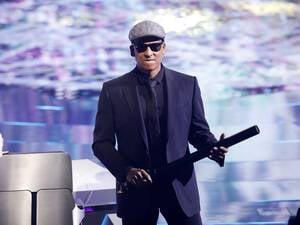 Xavier Naidoo auf der Bühne.