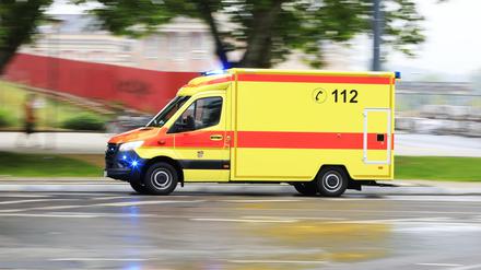 Rettungswagen, Feuerwehr, Rettungsdienst, Krankenwagen, 112, Blaulicht, Potsdam 11.06.2020 Foto: Sebastian Gabsch