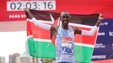 Kelvin Kiptum siegte in Weltrekordzeit.