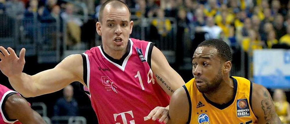 Matchwinner: Reggie Redding (rechts) traf den entscheidenden Dreipunktewurf gegen Bonn.