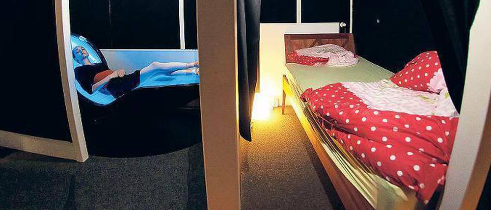 Energie auftanken. Das Staatsballett Berlin hat für seine Tänzer Schlafräume eingerichtet. Sarah Mestrovic legt sich hier gern mal nieder.