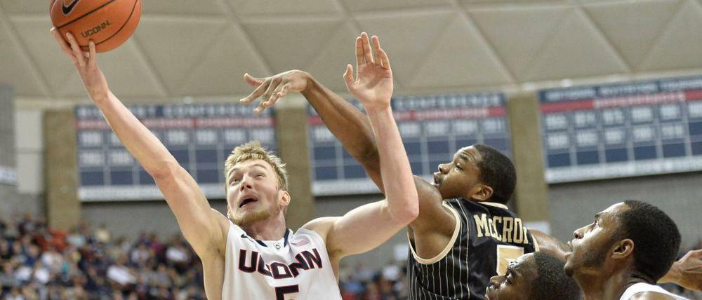 Wichtiger Spieler in der Rotation der Connecticut Huskies: Ex-Albatros Niels Giffey.
