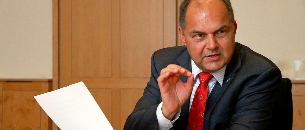 Agrarminister Christian Schmidt (CSU) sieht in erster Linie die Regierung in der Frage der Waffenlieferungen in der Verantwortung.