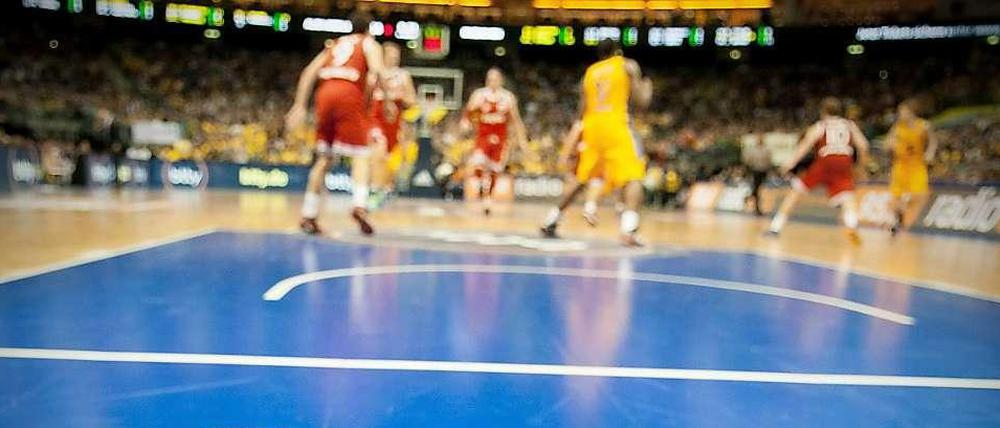 Wenn der Ball ruht: Alex Renfroe muss am Sonntag in Braunschweig aussetzen.