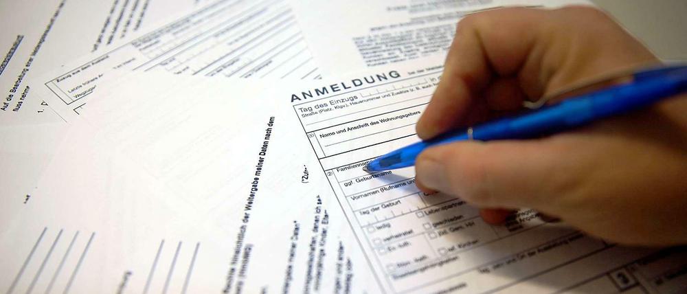 Ab 1. November muss der Vermieter den Einzug bestätigen, damit man sich beim Meldeamt registrieren lassen kann.