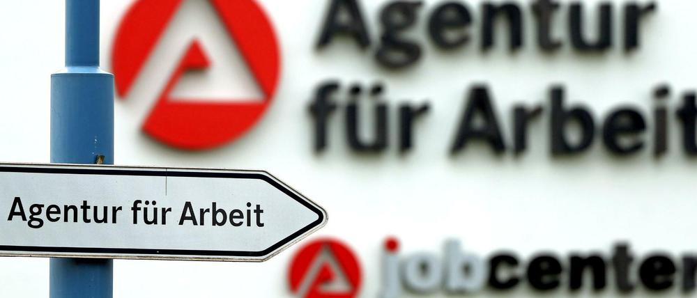 Sozialhilfe und Hartz IV bekommen EU-Ausländer nur noch, wenn sie vorher gearbeitet haben.