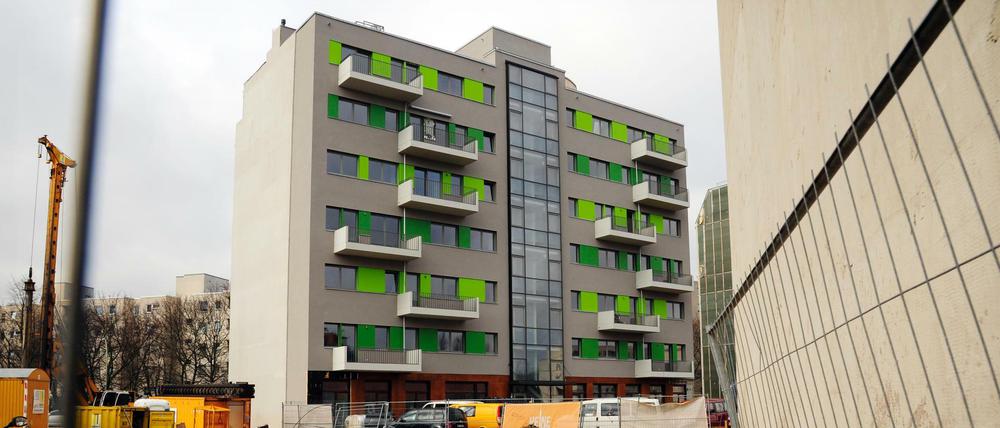 Die Baustelle der Heine-Höfe in der Heinrich-Heine-Straße in Berlin-Kreuzberg. Hier entstehen ausschließlich Eigentumswohnungen.
