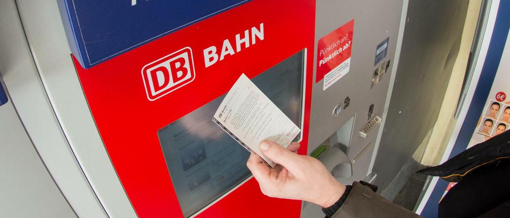 Von gestern? Bis 2019 soll es im ÖPNV nach dem Willen des Bundes keine Papier-Tickets mehr geben.