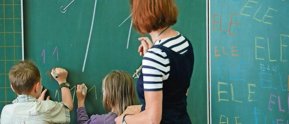 Vor allem an den Grundschulen fehlen ausgebildete Lehrer.
