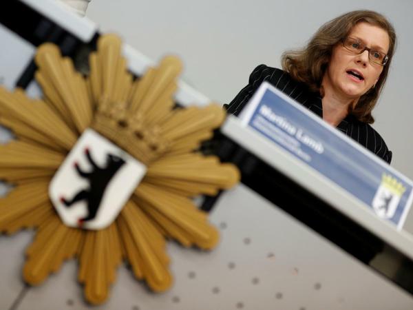 Oberstaatsanwältin Martina Lamb gibt bei einer Pressekonferenz Auskunft über die Ermittlungen zum Goldmünzenraub.