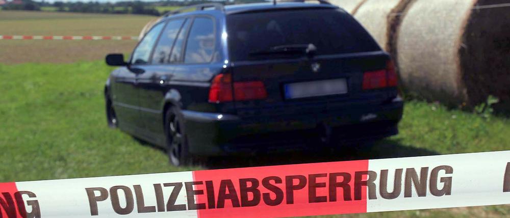 Den Fluchtwagen des Mannes fand die Polizei in Weistropp in Sachsen.