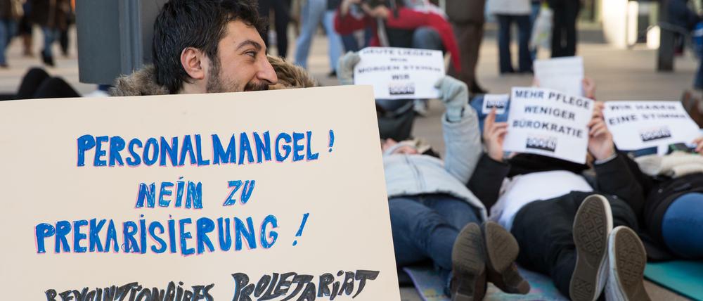 Durch Änderung der Arbeitsmarktregeln werden in ganz Europa Vollzeitarbeitsplätze konsequent durch Teilzeit- und Minijobs ersetzt.