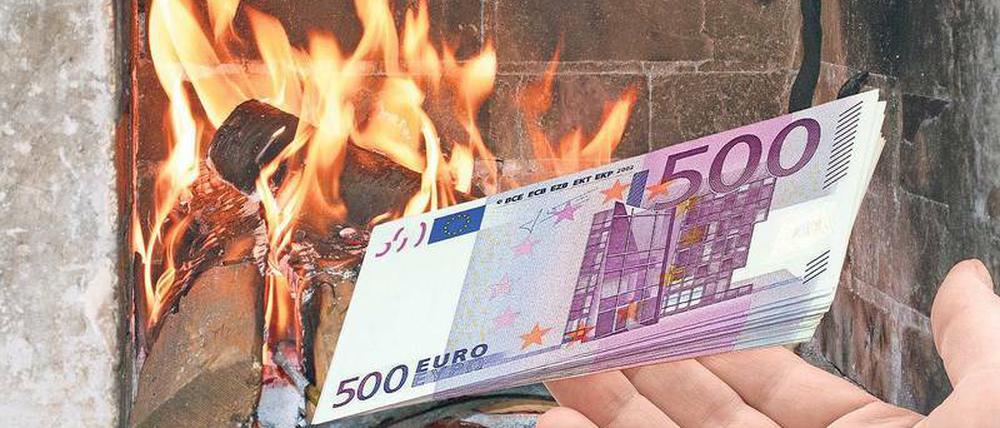 Geld verbrannt: Jedes Jahr prangert der Steuerzahlerbund Staatsversagen an.