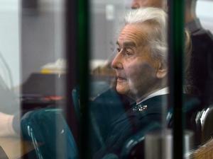 Ursula Haverbeck vor Gericht.