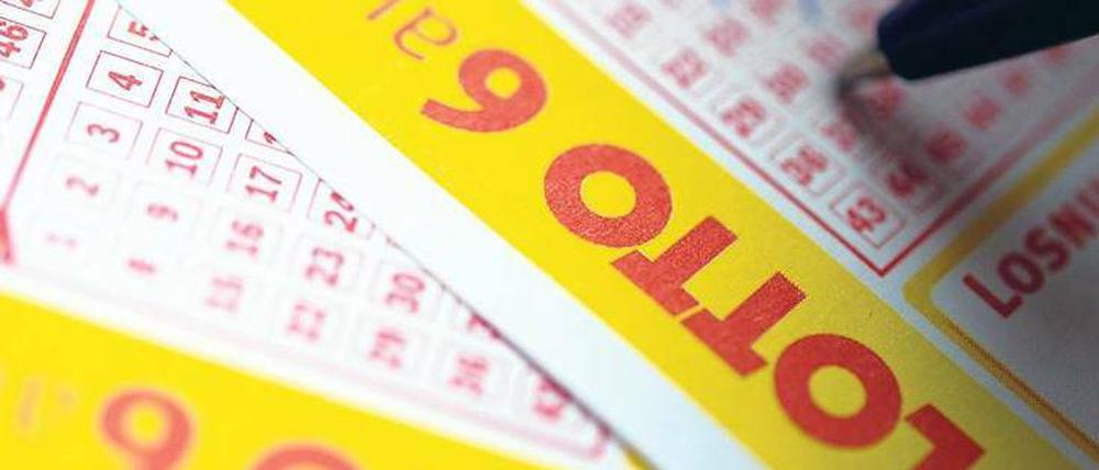 Nur die bundesländereigenen Gesellschaften des Deutschen Lotto- und Totoblocks (DLTB) dürfen in Deutschland Tippscheine für "6 aus 49" herausgeben.
