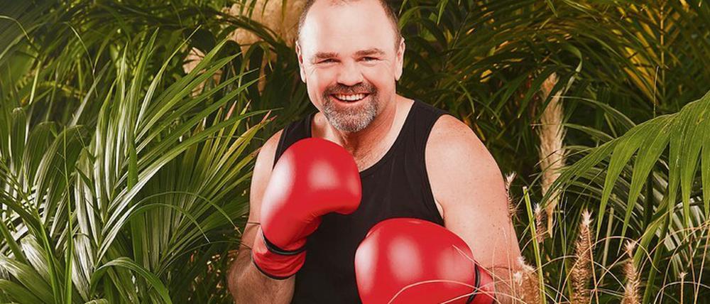 Keine Lagerfeuer-Romantik: Sven Ottke will sich bis zur Dschungelkrone durchboxen.