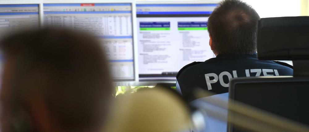Damit die Beamten bei der Arbeit nicht frieren müssen, wurden Heizlüfter installiert (Symbolbild).