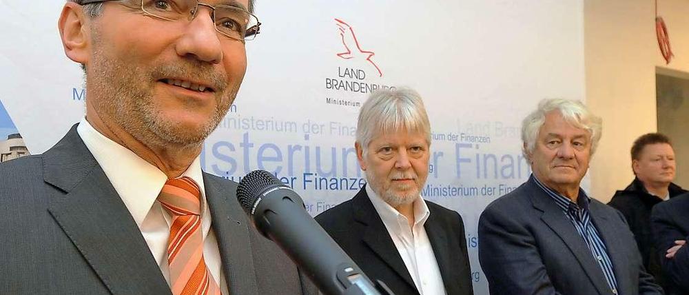 Steht in der Kritik: Brandenburgs Innenminister Matthias Platzeck.