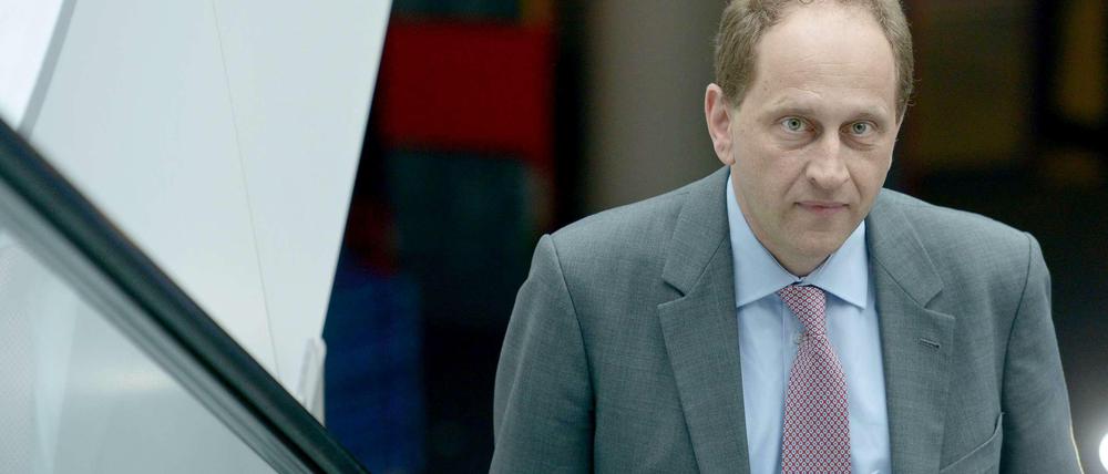 Der FDP-Europaabgeordnete Alexander Graf Lambsdorff fordert eine Neuregelung des Systems zur Aufnahme von Schutzsuchenden in der EU.