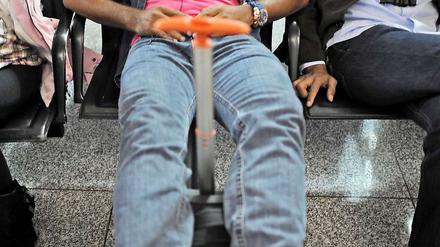 Fußballer Ailton auf dem Weg ins Dschungel-Camp.