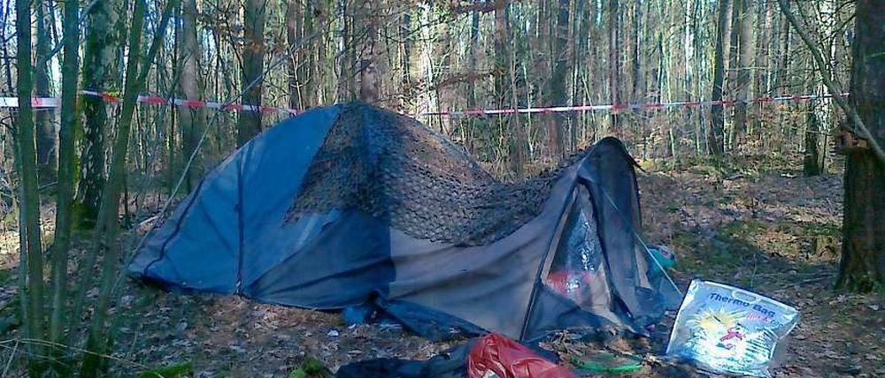 In diesem Zelt lebte und starb Konrad Seeger - mitten im Grunewald.