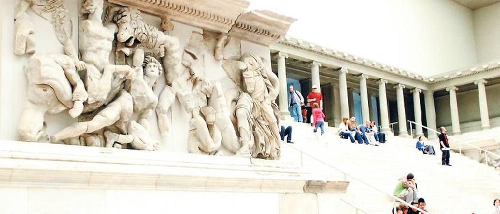 Anziehungspunkt. Der Pergamon-Altar ist das Herzstück der Berliner Antike-Sammlungen.