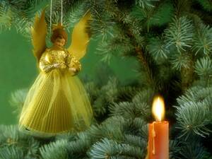 Weihnachtsengel hängt am Christbaum, brennende Kerze, Weihnachtszeit, Advent, Christmas angel hangs on the Christmas tree, burning candle, yule tide *** Christmas angel Hangs on christmas tree, Burning end Candle, Christmas time, Advent, Christmas Angel Hangs ON The Christmas tree, Burning candle, Yule Tide Copyright: imageBROKER/BildagenturxGeduldig ibxege06792848.jpg Bitte beachten Sie die gesetzlichen Bestimmungen des deutschen Urheberrechtes hinsichtlich der Namensnennung des Fotografen im direkten Umfeld der Veröffentlichung!