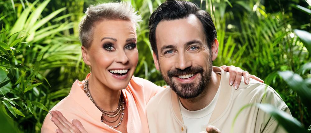 Sonja Zietlow und Jan Köppen, die beiden Moderatoren der Reality-Show „Ich bin ein Star - Holt mich hier raus“.