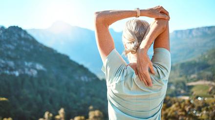 Älteren Menschen wird empfohlen, auf eine ausgewogene Ernährung zu achten, womit auch die Mikronährstoffe Vitamin D, E und Carotinoide ausreichend abgedeckt wären, die offenbar zur Fitness im Alter beitragen.