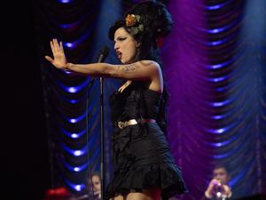 
Amy Winehouse wird im Biopic „Back to Black“ von Marisa Abela dargestellt.