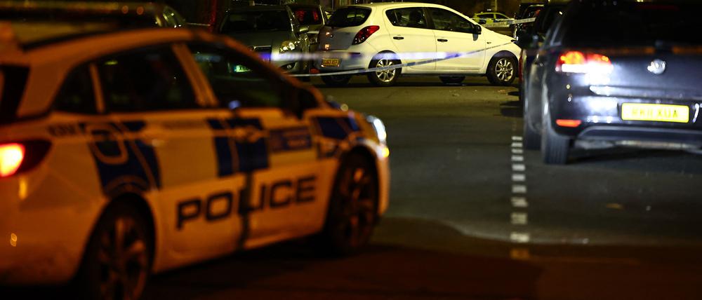 Ein Polizeiauto an der Säure-Angriffsstelle in London. 