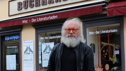 Carsten Wist feiert am 22. November den 33. Geburtstag seines Buchladens. Der 30 musste wegen Corona ausfallen.