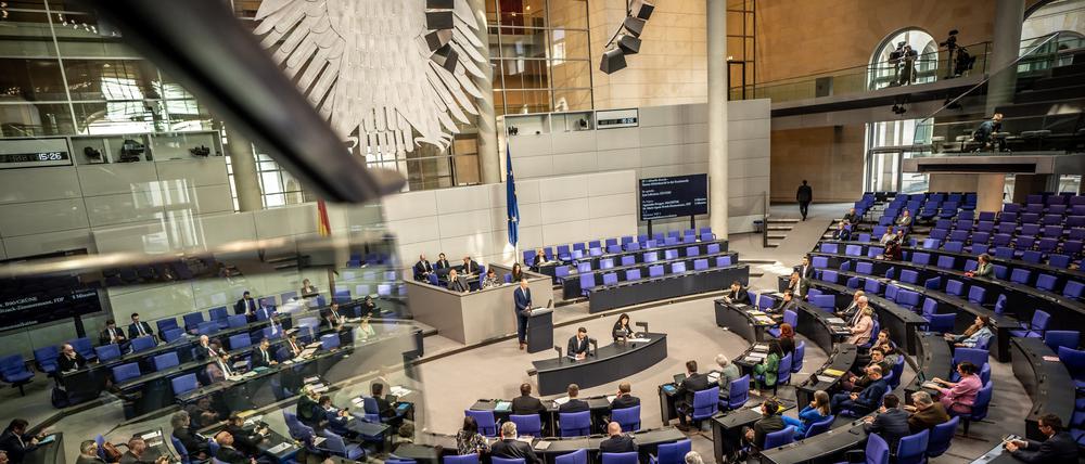 Blick in den Bundestag bei der Aktuellen Stunde am 13. März 2024.