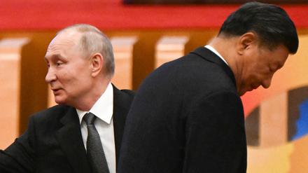 Chinas Staats- und Parteichef Xi Jinping (r.) und Russlands Präsident Wladimir Putin. 