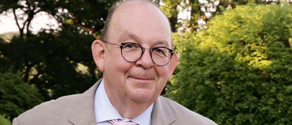 Neuer Leiter, alte Prinzipien. Literaturkritiker Leiter Denis Scheck setzt in Potsdam weiterhin auf Prominenz und politische Aktualität.