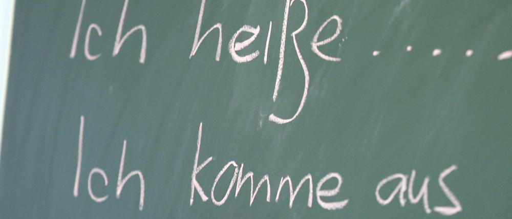 Ein Deutschkurs für Flüchtlinge in der Gemeinschaftsunterkunft in Güstrow, Mecklenburg-Vorpommern.