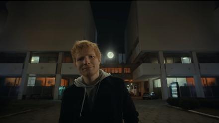 Ed Sheeran im Video von „2step“.
