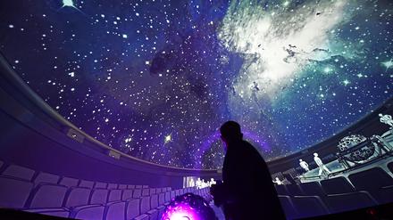 Im Planetarium können Kinder das Weltall erleben