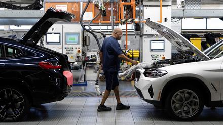 BMW-Fabrik in South Carolina: Die deutschen Autobauer profitieren mit ihren E-Autos kaum von den US-Subventionen.