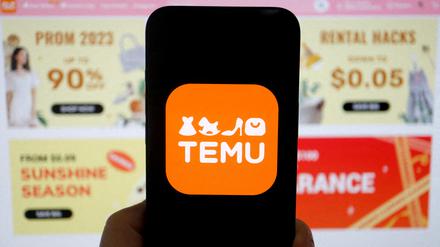 Temu-Logo auf dem Smartphone: Jeder vierte Deutsche hat bereits über die chinesische Plattform bestellt.
