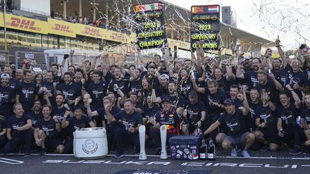 Der erste Titel ist unter Dach und Fach. Red Bull feiert den Erfolg in der Konstrukteurswertung.